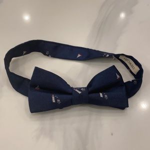Lighthouse bow tie